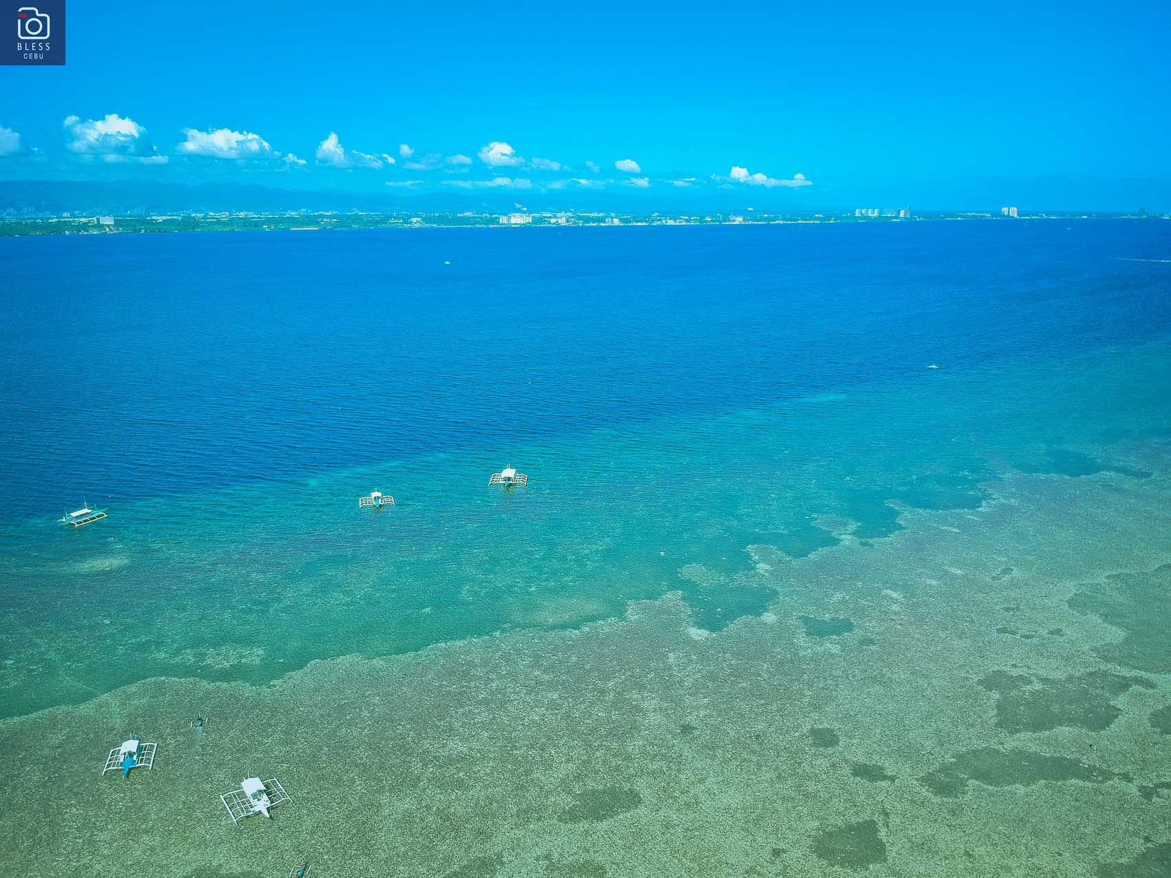 カオハガン沖のサンゴ礁
